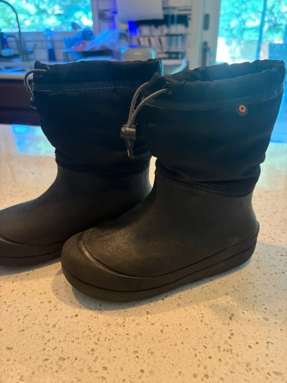 Youth winter boots